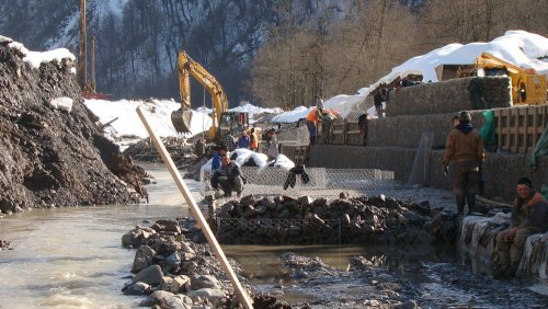 (2011.02.22) "Газпром" убивает заповедные реки Ачипсе и Лаура